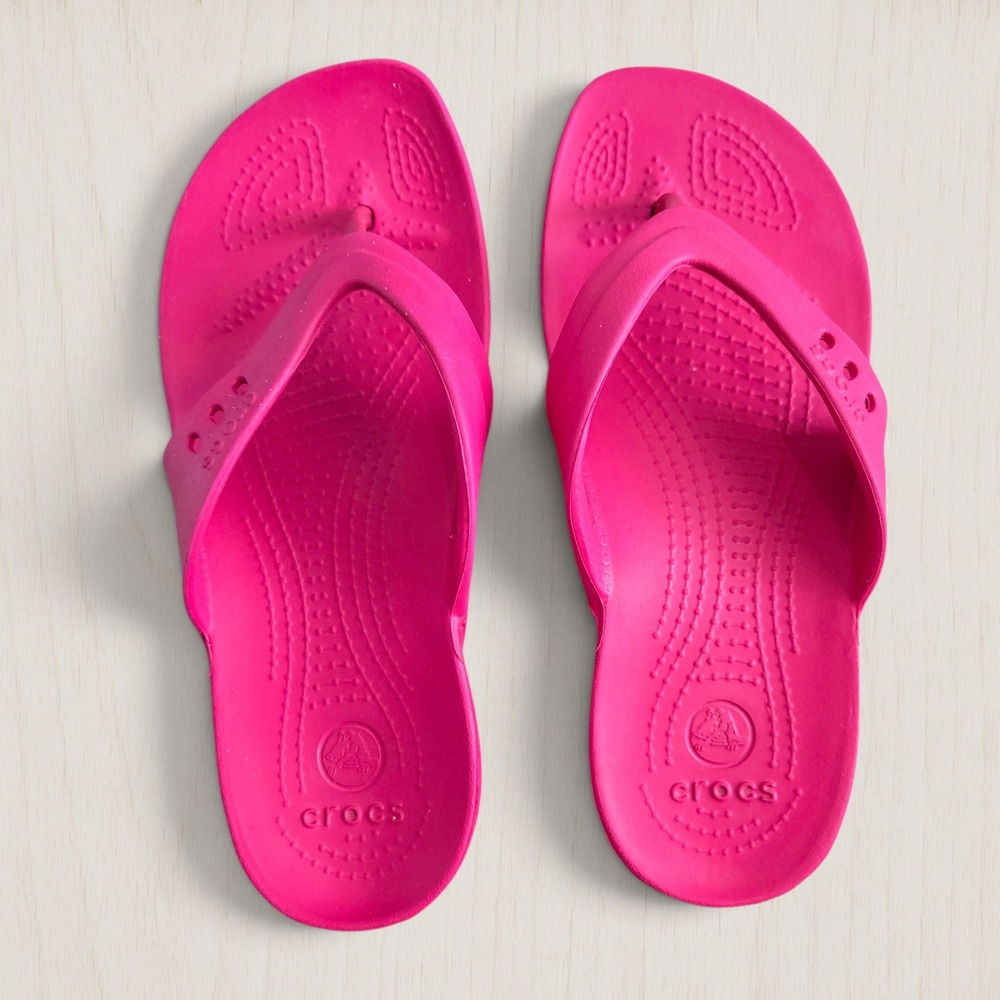Crocs Kadee II Flip Flops Womens 7 Electric Pink Thong Sandals